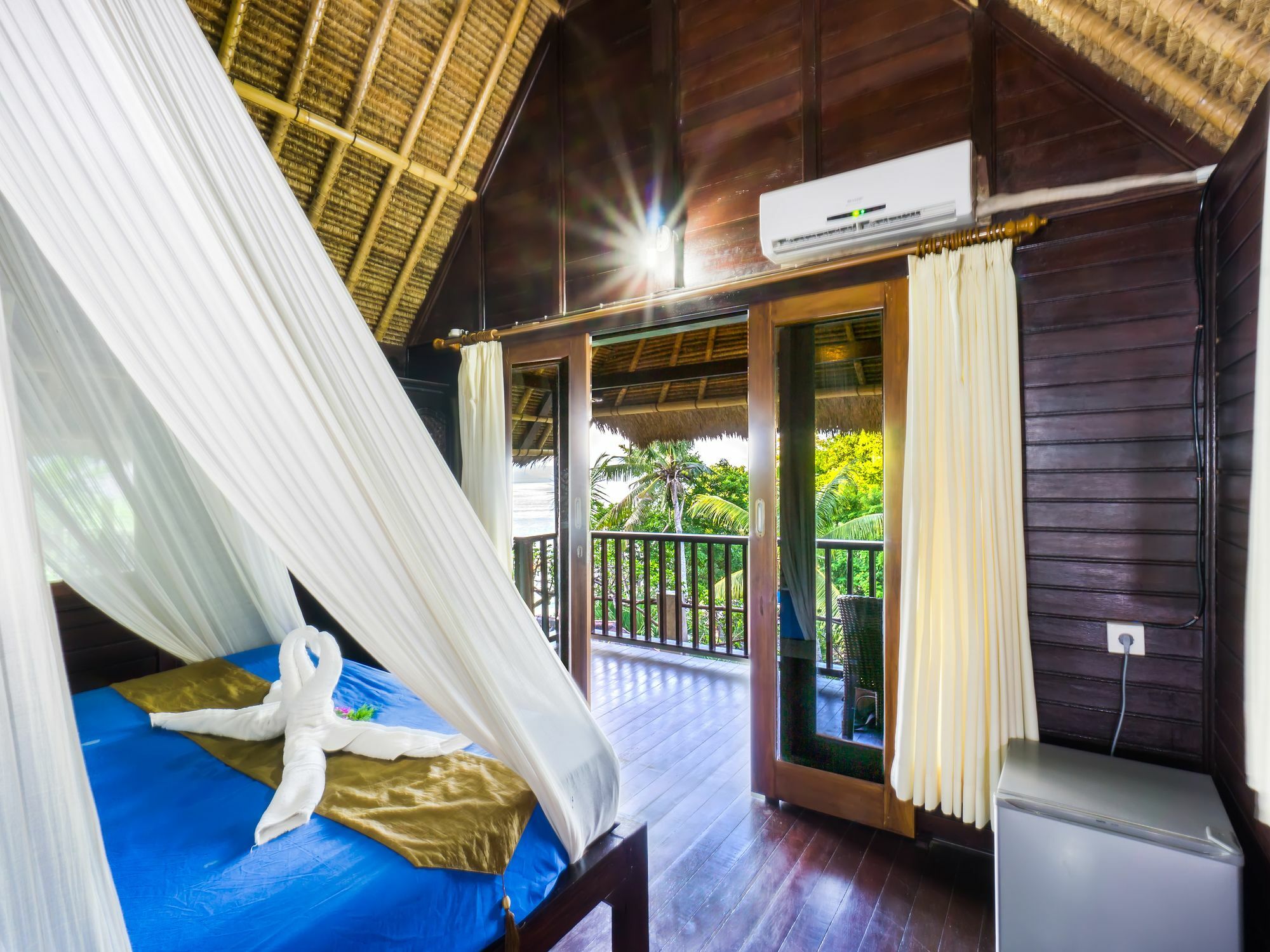 Song Lambung Beach Huts Нуса-Лембонган Экстерьер фото